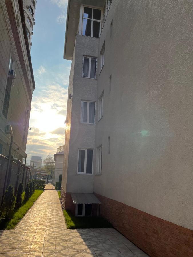 Nomad Inn Μπισκέκ Εξωτερικό φωτογραφία